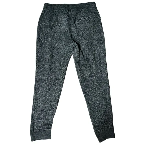 Grey sweatpants with pockets - Picture 2 of 3
